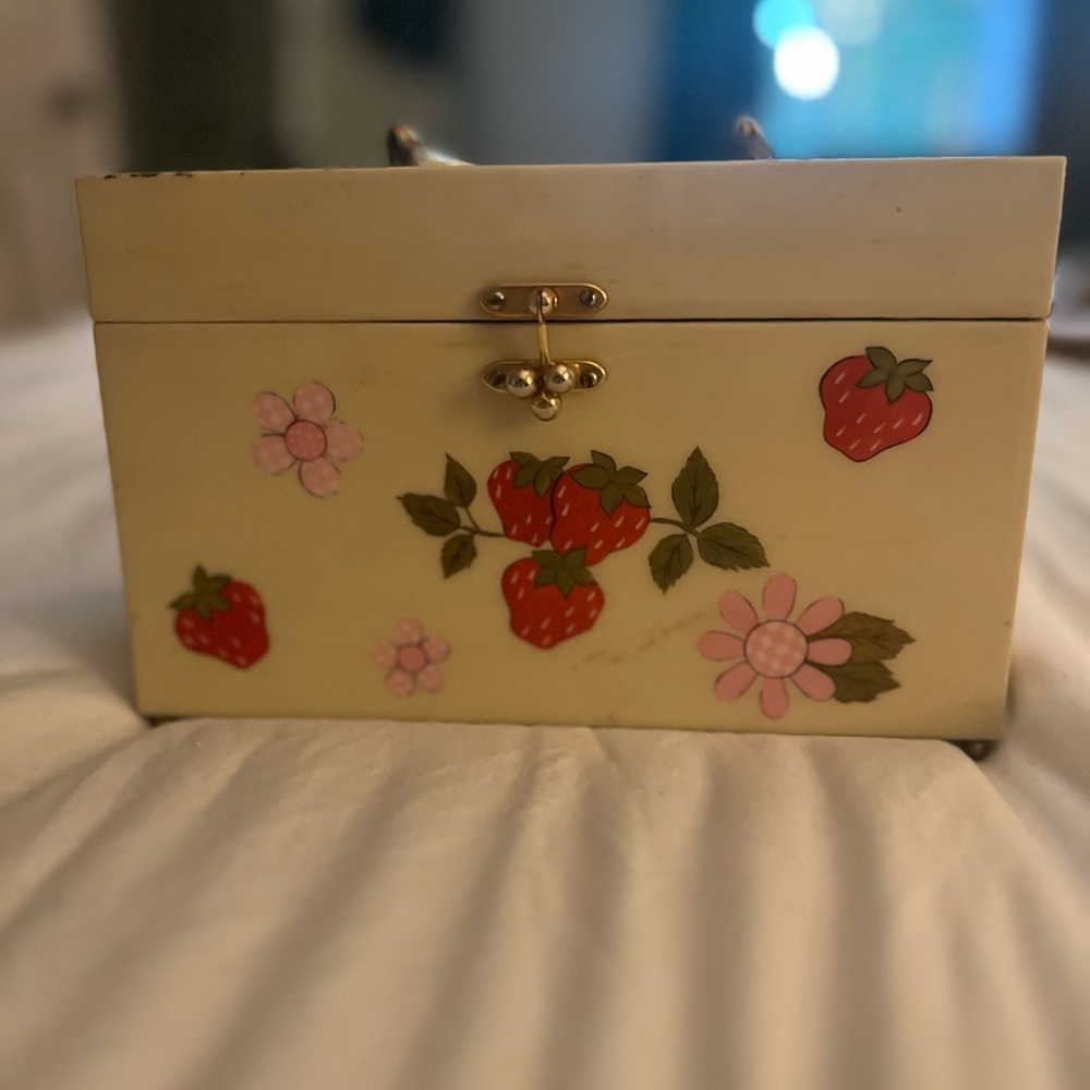 Vintage wood Strawberry purse
